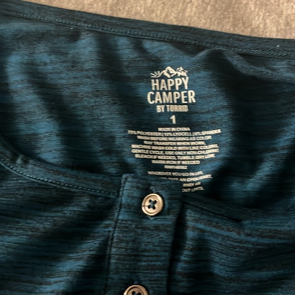 Happy Camper Henley From Torrid Size 1 - Picture 2 of 3